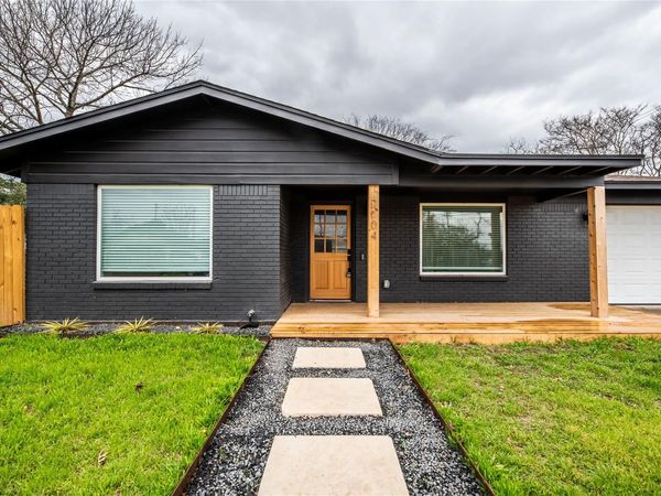 7104 Twin Crest DR, Austin, TX 78752