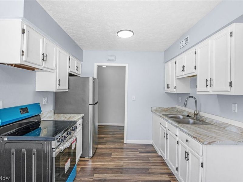 6586 Liberty Bell Drive, Unit 22D, Brook Park, OH 44142 Photo 7