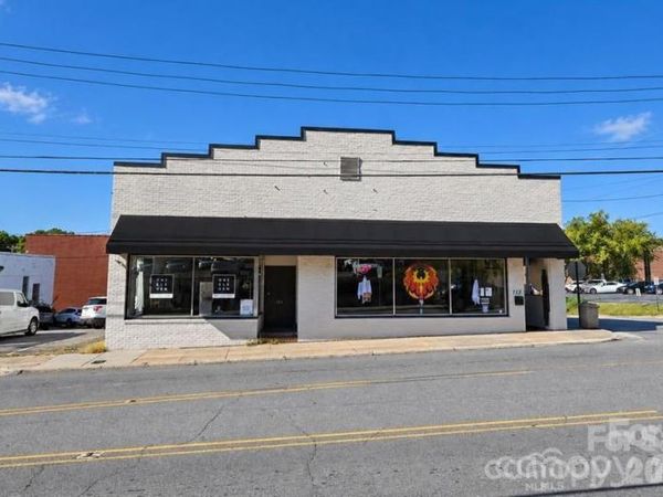111/113 E Water Street , Statesville, NC 28677