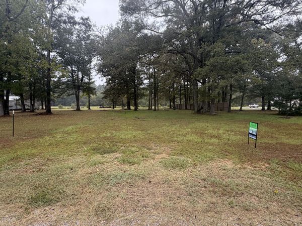 Deer Road, Aberdeen, MS 39730