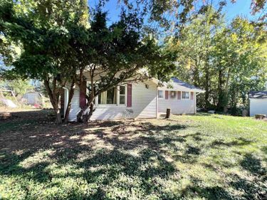 54 S 600 E, Pierceton, IN 46562