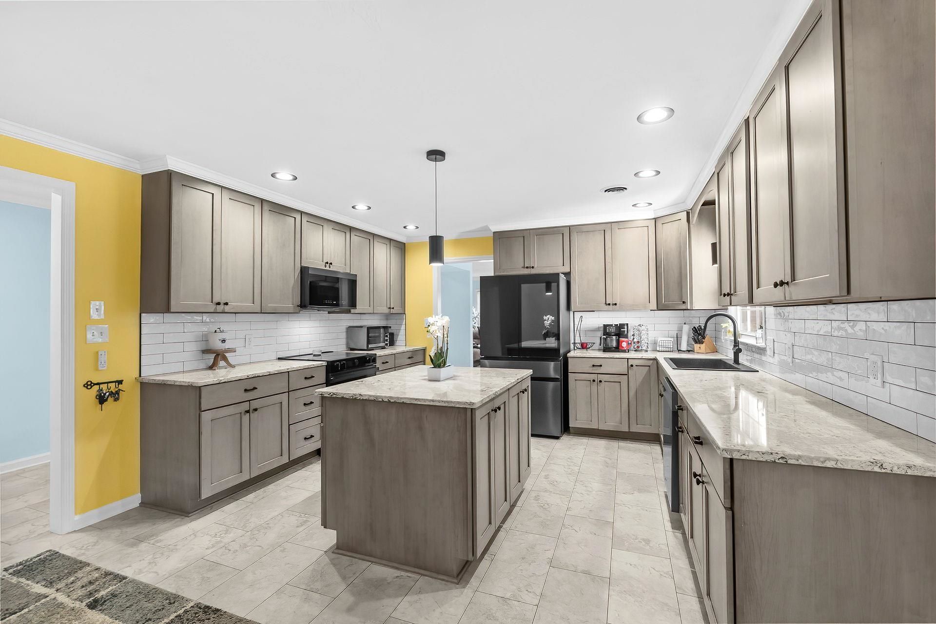 1917 Candy Ln. Photo 12