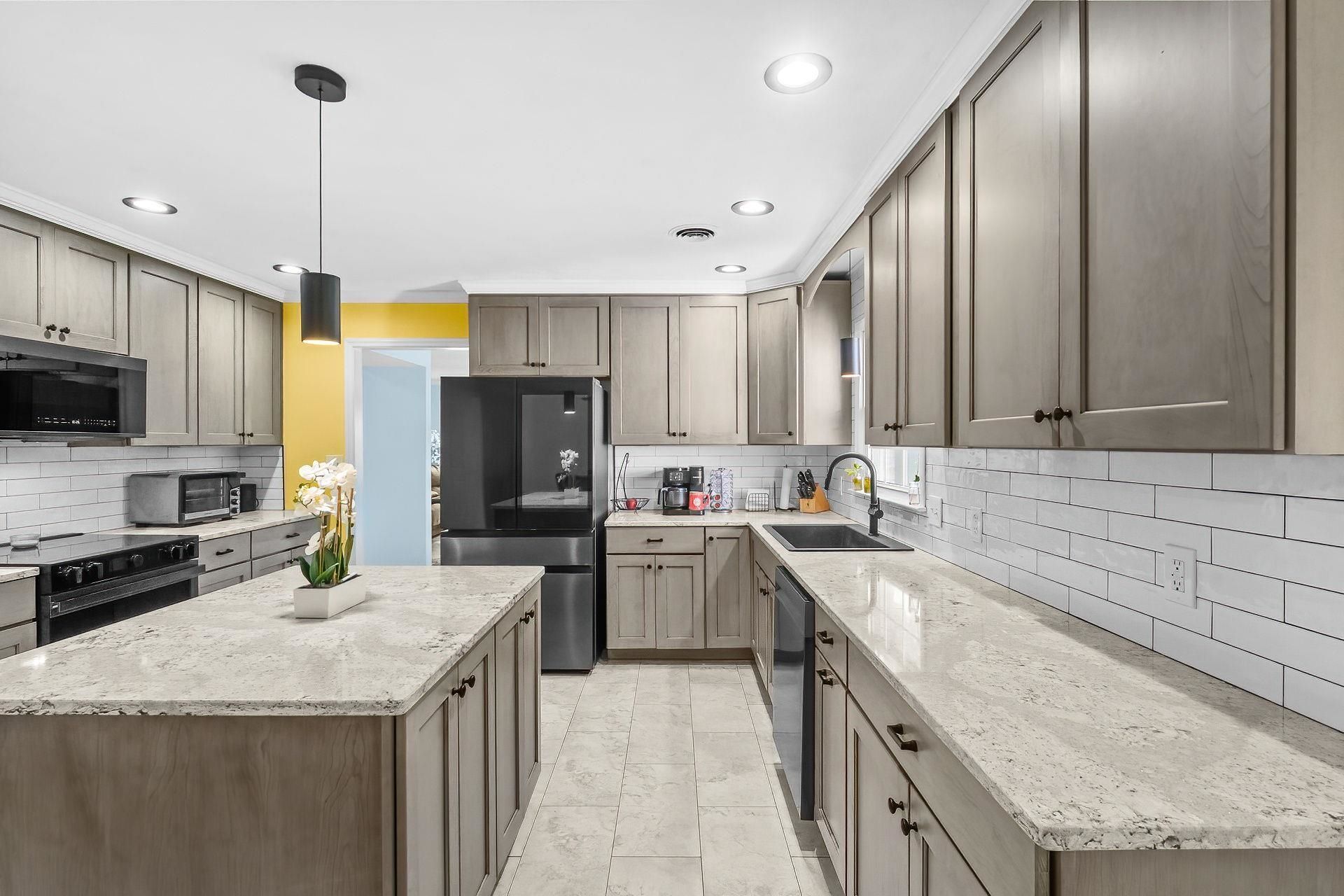 1917 Candy Ln. Photo 15