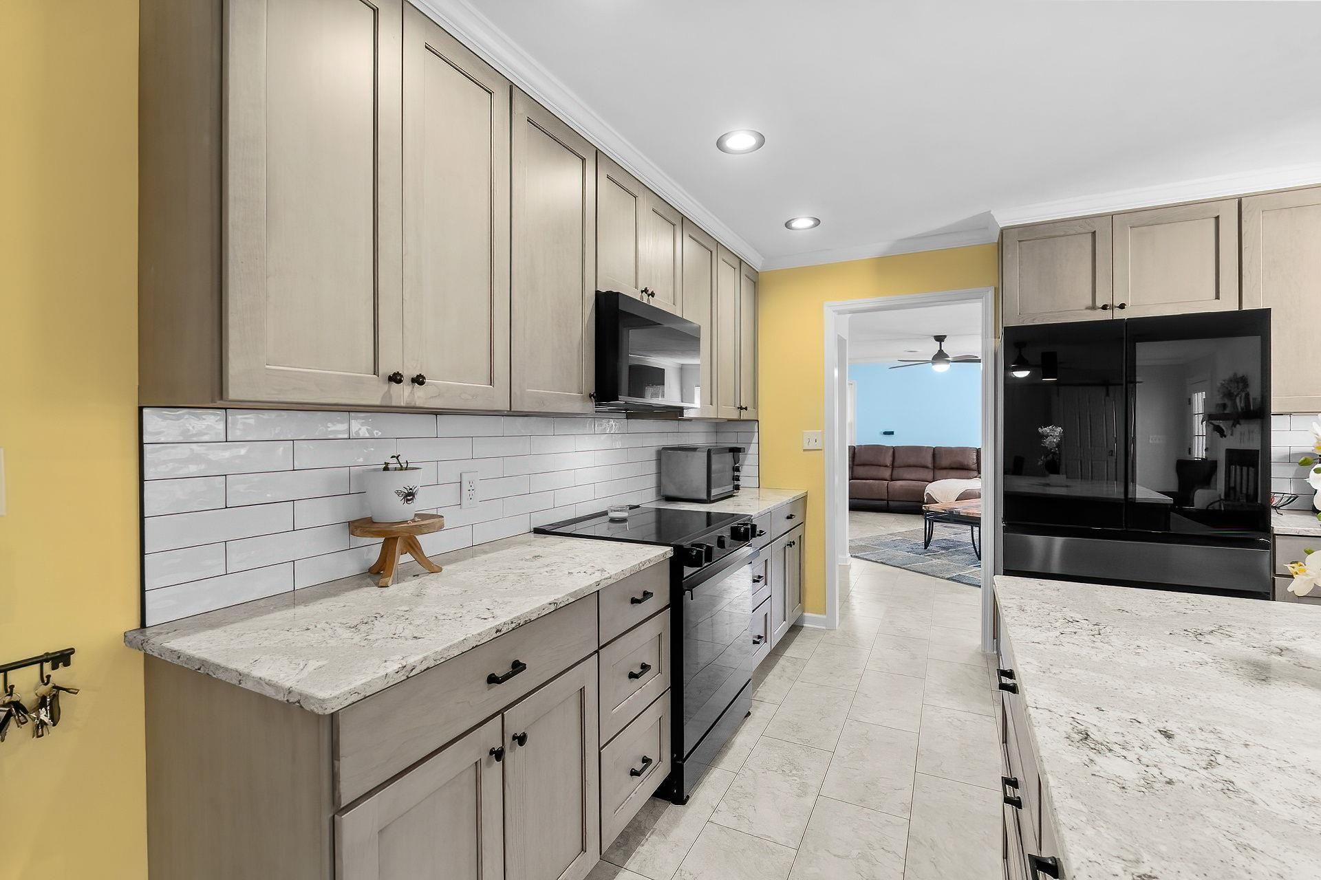 1917 Candy Ln. Photo 18