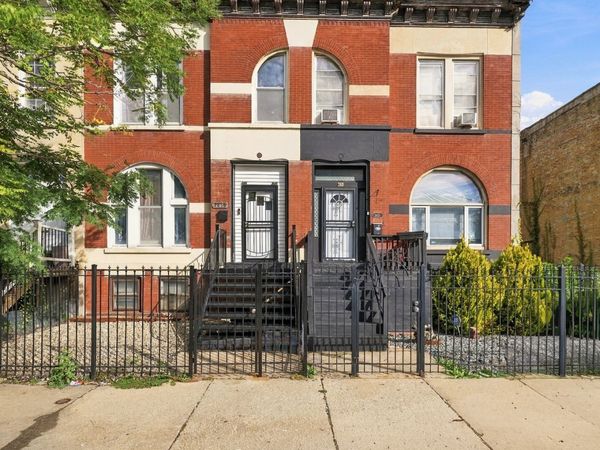 2854 W Warren Boulevard, Chicago, IL 60612