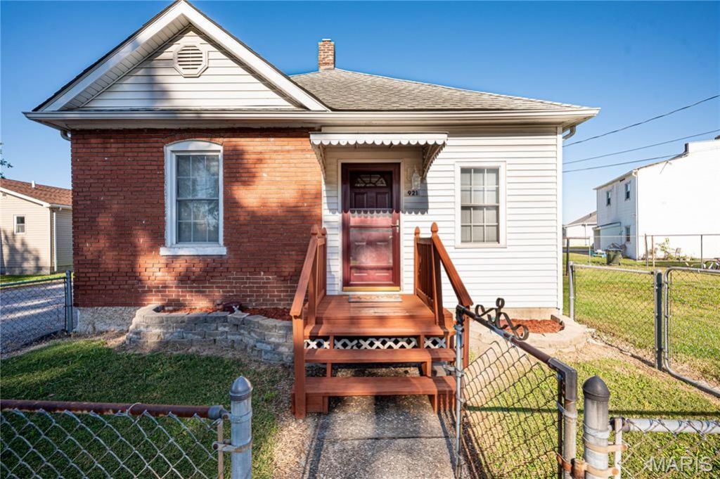 921 Columbia Road , Dupo, IL 62239 Main Photo