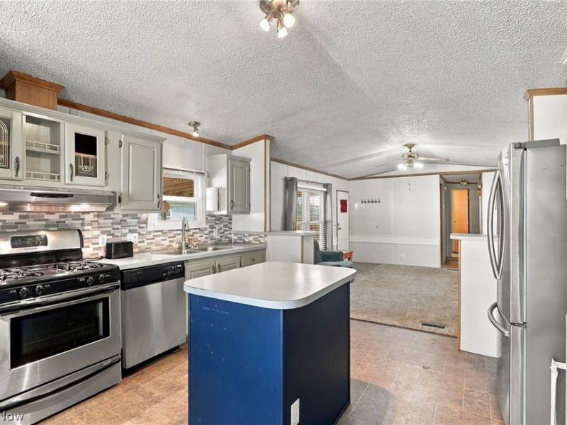 23 Oakwood Street, Beloit, OH 44609 Photo 10