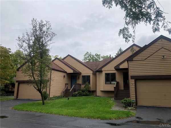 4 Daybreak Lane, Syracuse, NY 13210
