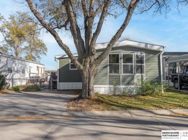 4067 S 150th Plaza, Unit 243, Omaha, NE 68137