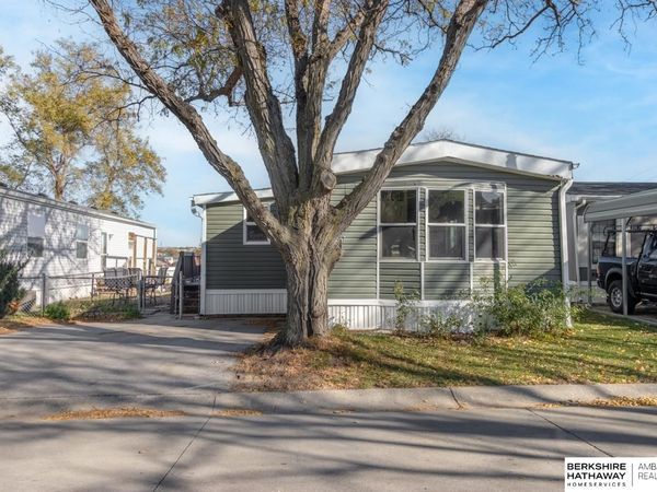 4067 S 150th Plaza, Unit 243, Omaha, NE 68137