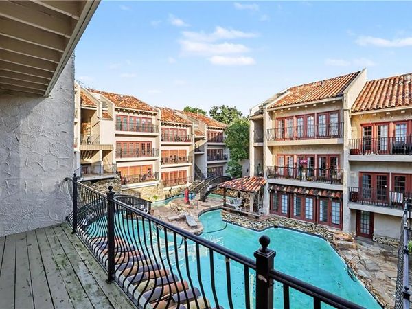 1111 46th Street, Unit 22, Kansas City, MO 64112
