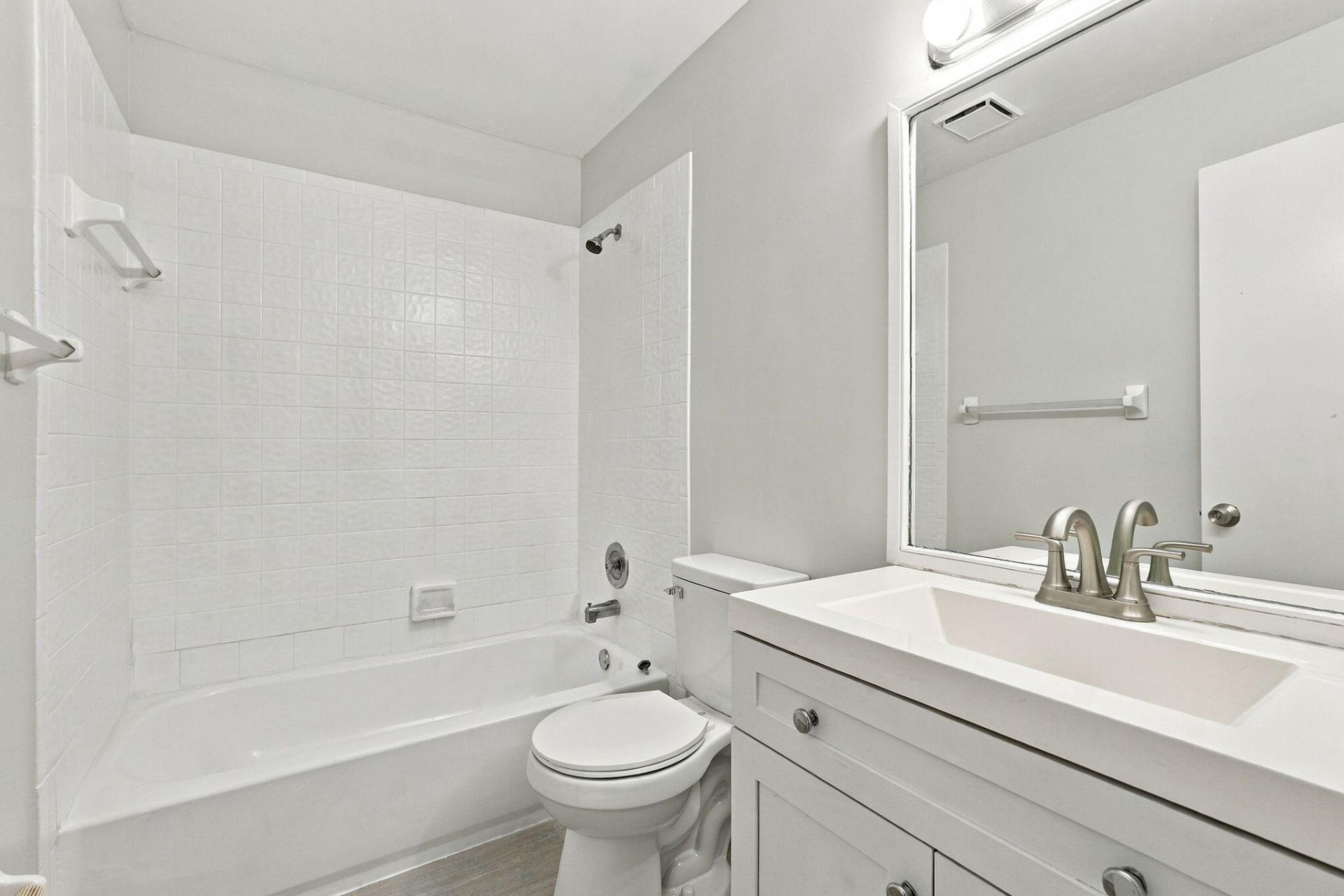 6180 Pine Tree Lane, Unit B, Tamarac, FL 33319 Photo