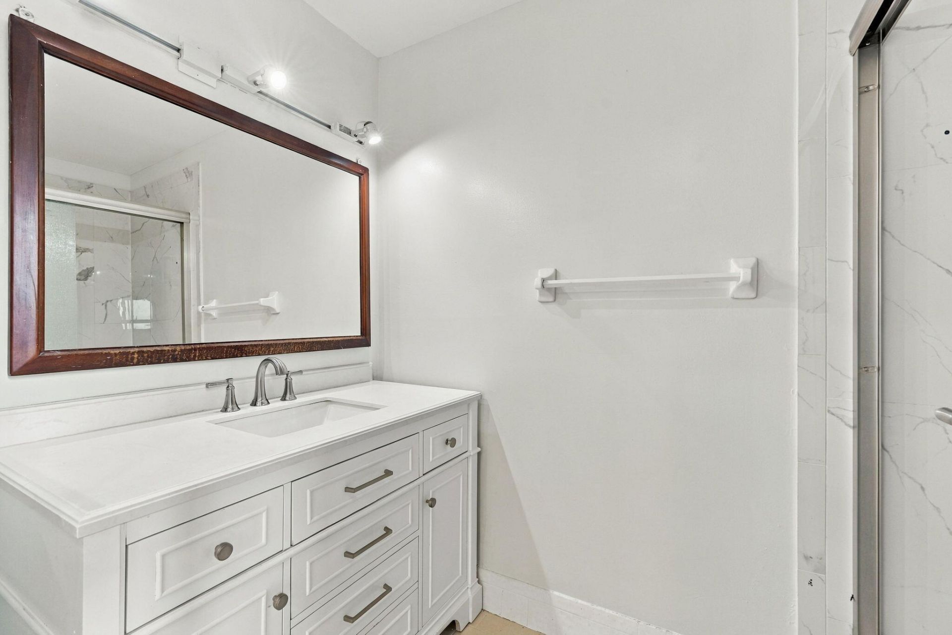 6180 Pine Tree Lane, Unit B, Tamarac, FL 33319 Photo