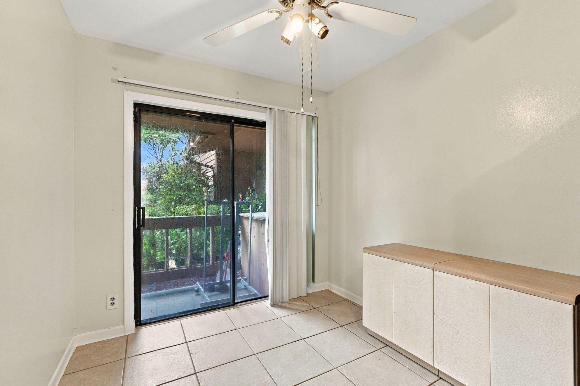 6180 Pine Tree Lane, Unit B, Tamarac, FL 33319 Photo