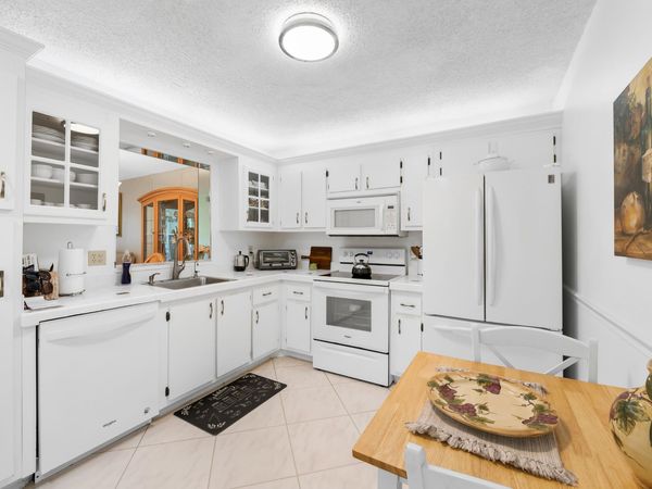 9095 FLYNN Circle, Unit 2, Boca Raton, FL 33496