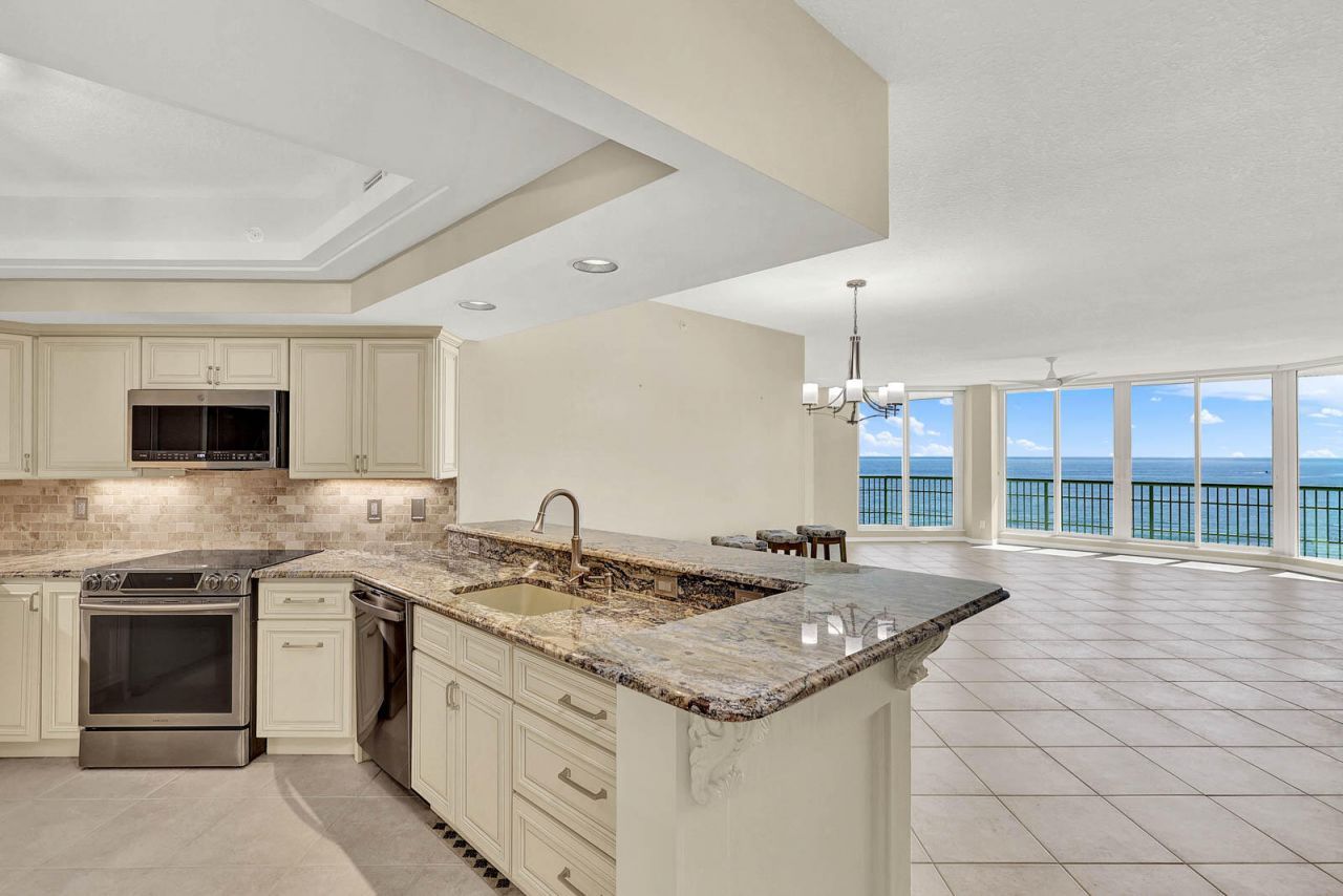 8600 S Ocean Drive, Unit 1105, Jensen Beach, FL 34957 Photo