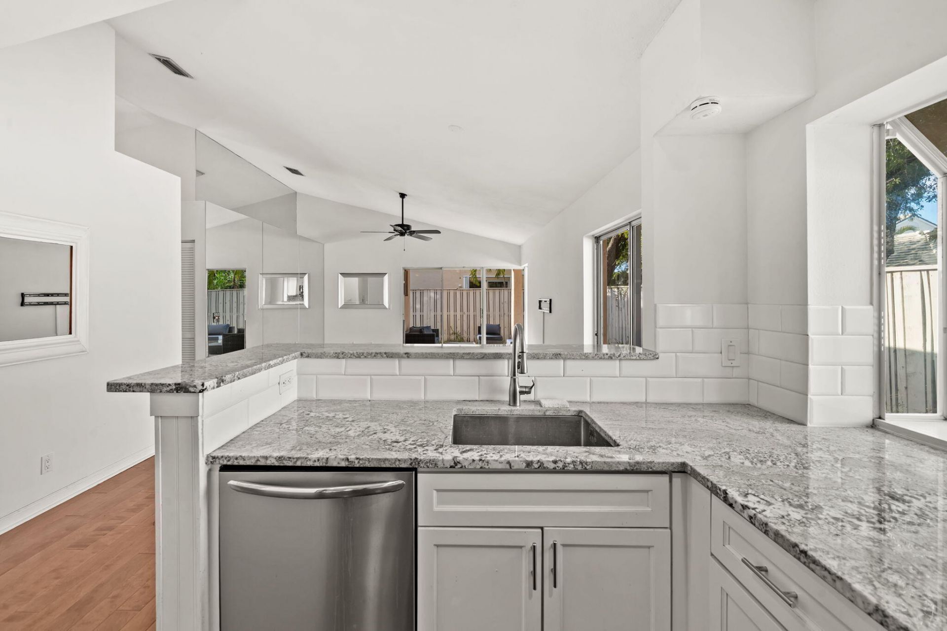 28 Governors Court, Palm Beach Gardens, FL 33418 Photo