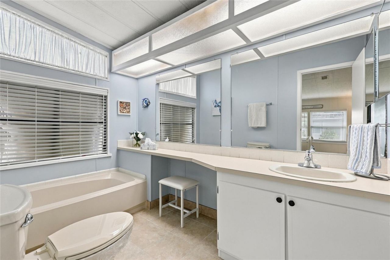 266 Camelot Drive , Nokomis, FL 34275 Photo