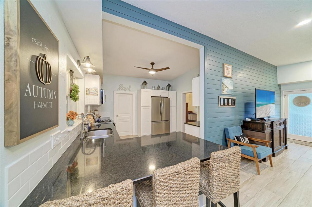 126 Holly Avenue , Sarasota, FL 34243 Photo