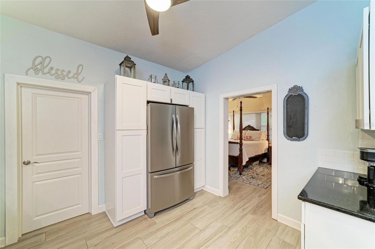 126 Holly Avenue , Sarasota, FL 34243 Photo