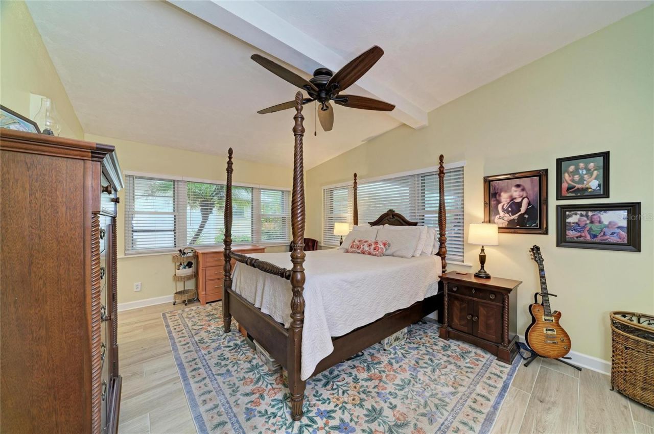126 Holly Avenue , Sarasota, FL 34243 Photo