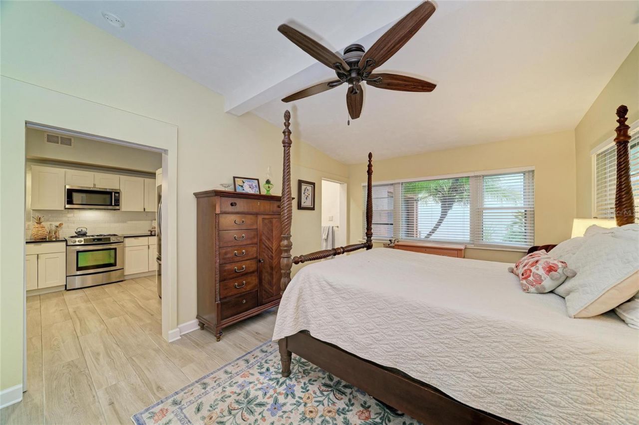 126 Holly Avenue , Sarasota, FL 34243 Photo
