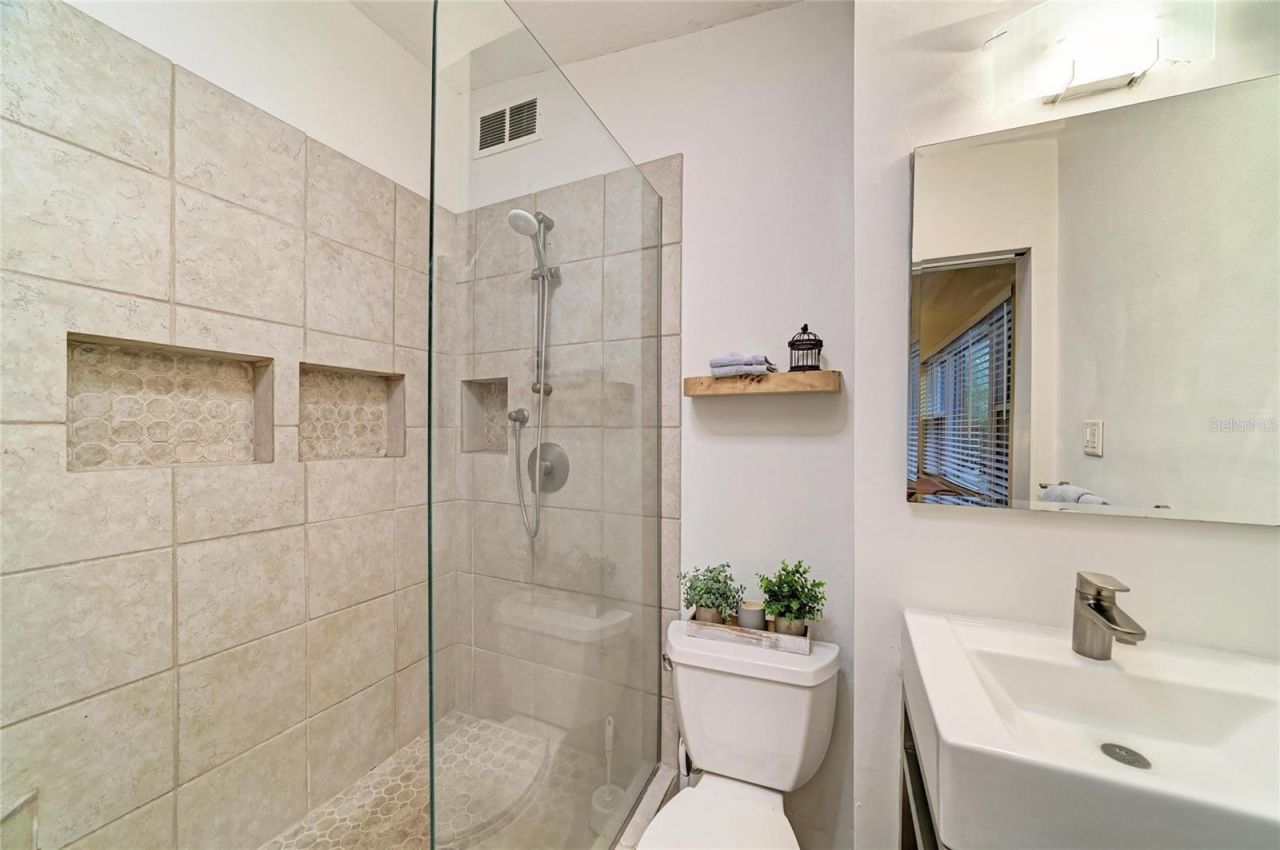 126 Holly Avenue , Sarasota, FL 34243 Photo