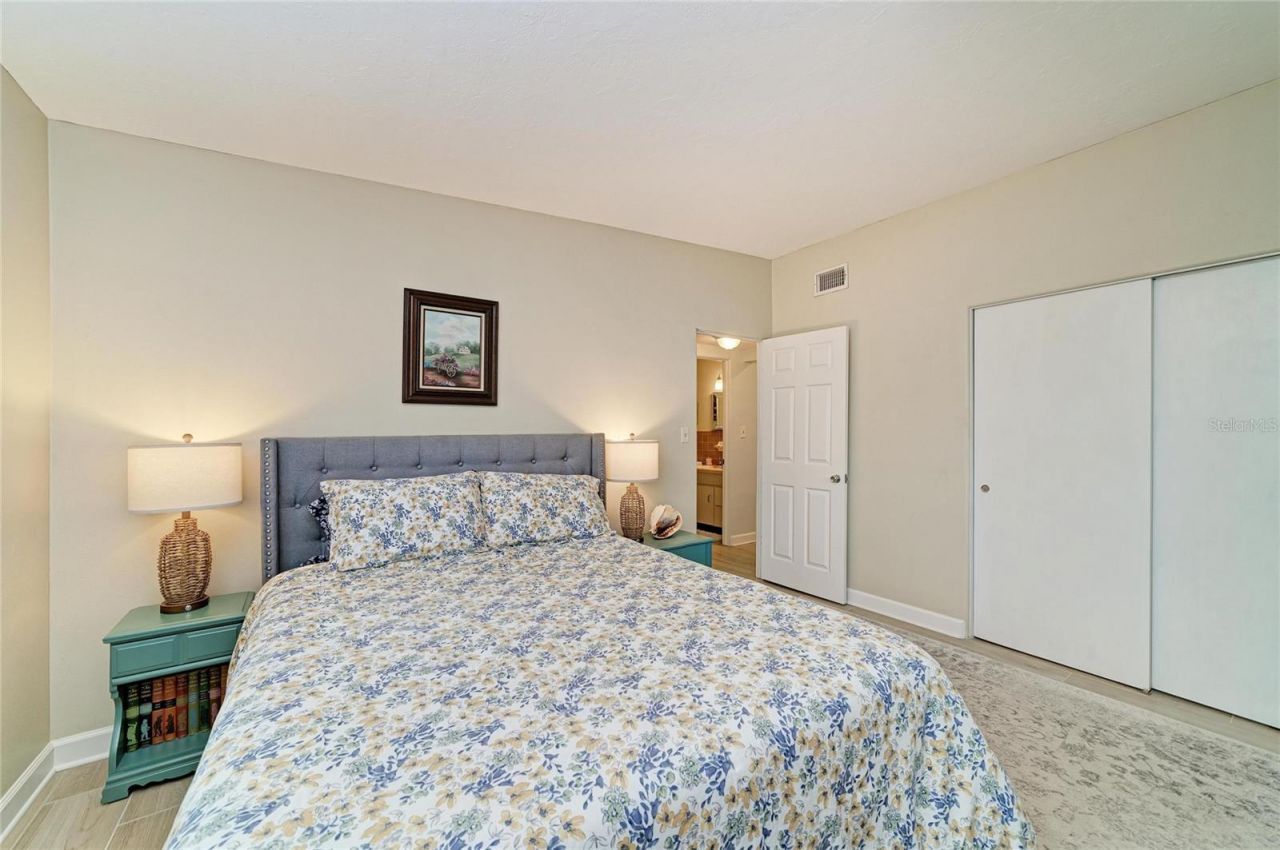 126 Holly Avenue , Sarasota, FL 34243 Photo