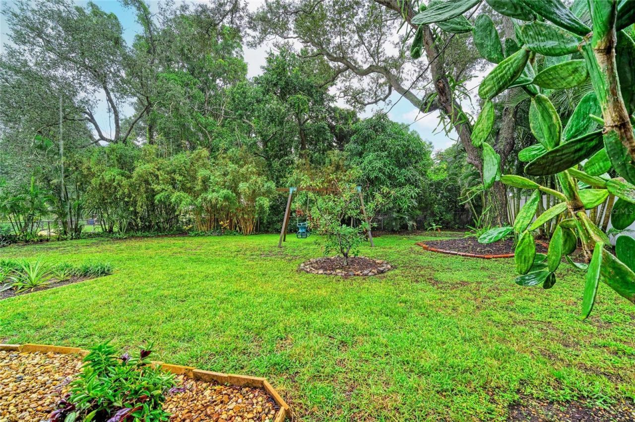 126 Holly Avenue , Sarasota, FL 34243 Photo
