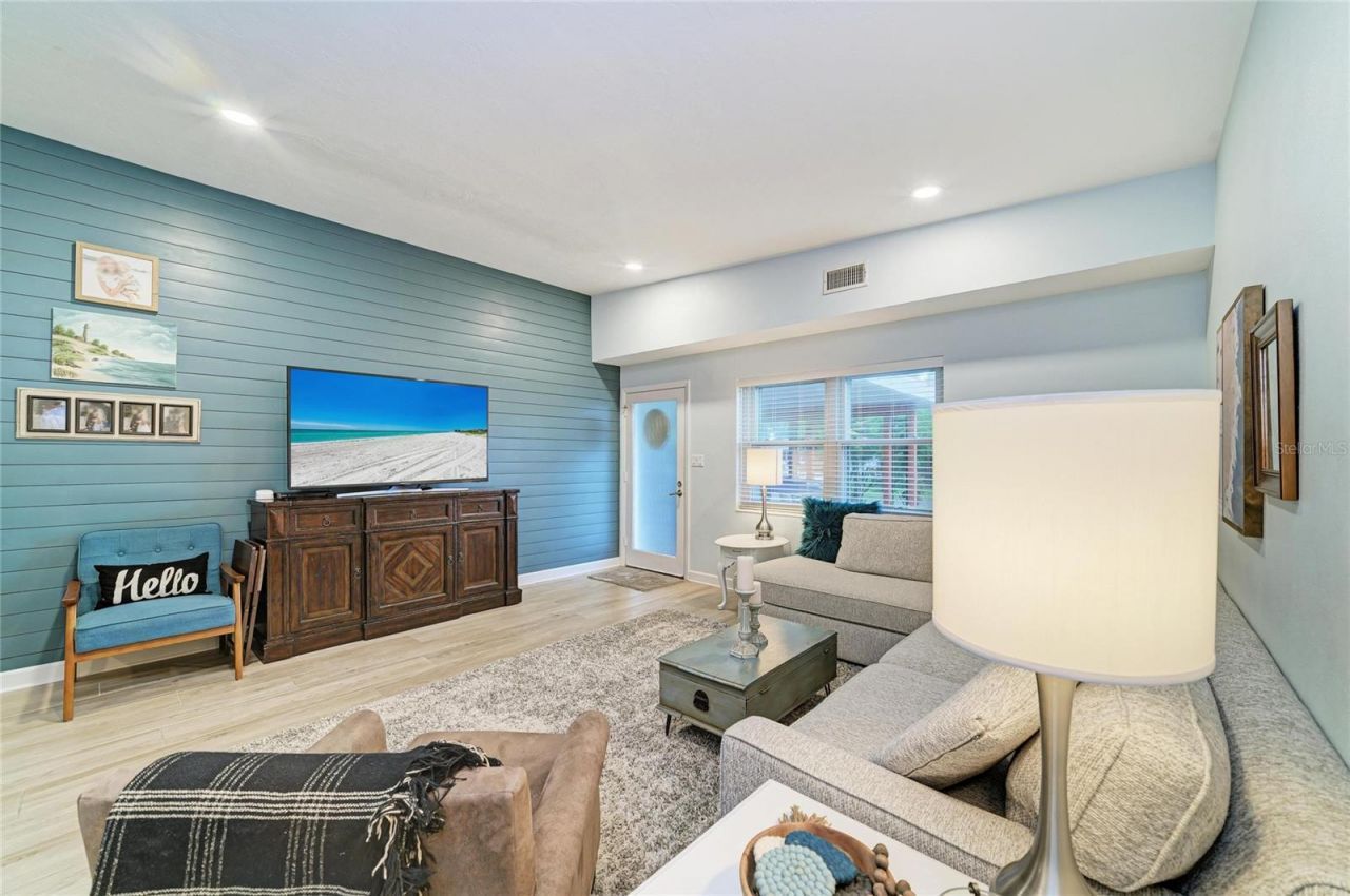 126 Holly Avenue , Sarasota, FL 34243 Photo