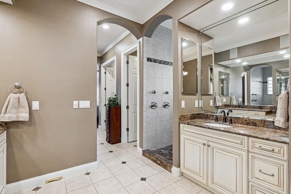 1066 Ceasars Ct , Mount Dora, FL 32757 Photo