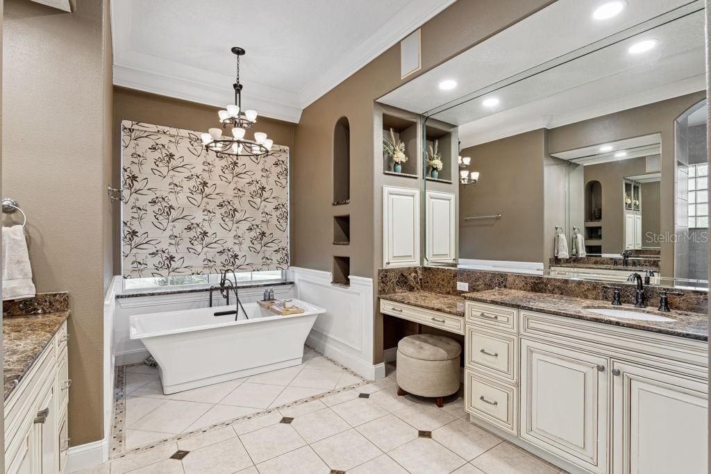 1066 Ceasars Ct , Mount Dora, FL 32757 Photo