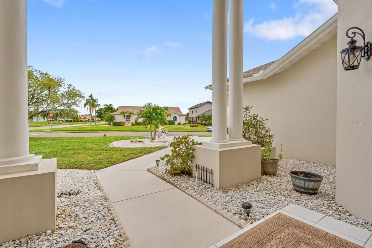 4202 Augusta Terrace E, Bradenton, FL 34203 Photo