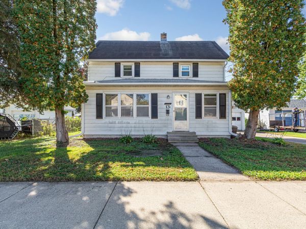 13 12th Street NW, Faribault, MN 55021
