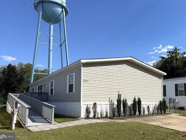 107B MARY LOU DRIVE, LOTHIAN, MD 20711