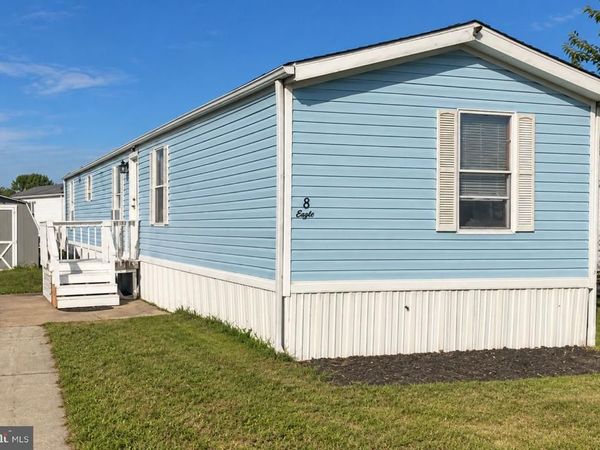 8 VINCENT COURT, BEAR, DE 19701