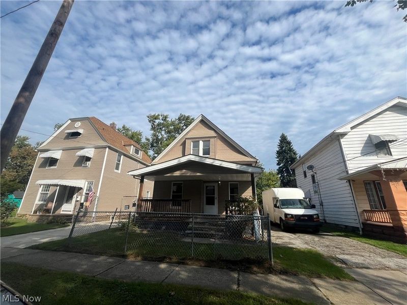7704 Brinsmade Avenue, Cleveland, OH 44102 Photo 2