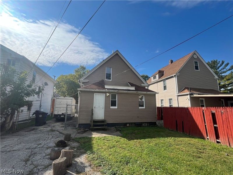 7704 Brinsmade Avenue, Cleveland, OH 44102 Photo 38