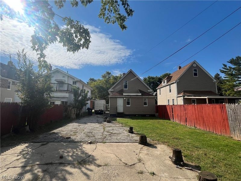 7704 Brinsmade Avenue, Cleveland, OH 44102 Photo 39