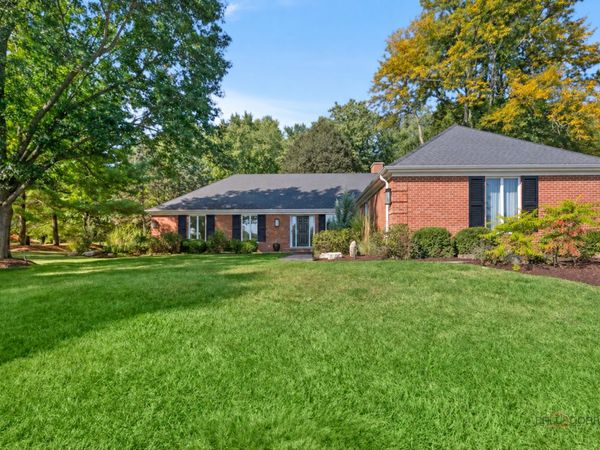 79 Mark Drive , Hawthorn Woods, IL 60047