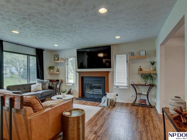 14005 Monroe Street, Omaha, NE 68134