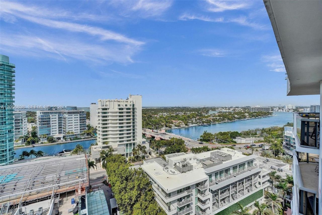 6039 Collins Ave , Unit 1736, Miami Beach, FL 33140 Photo