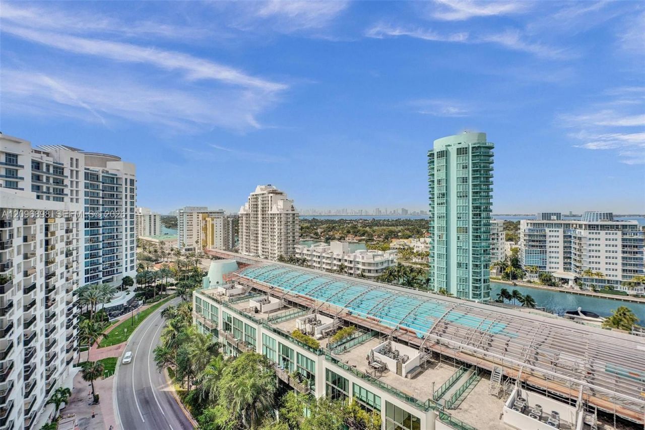 6039 Collins Ave , Unit 1736, Miami Beach, FL 33140 Photo