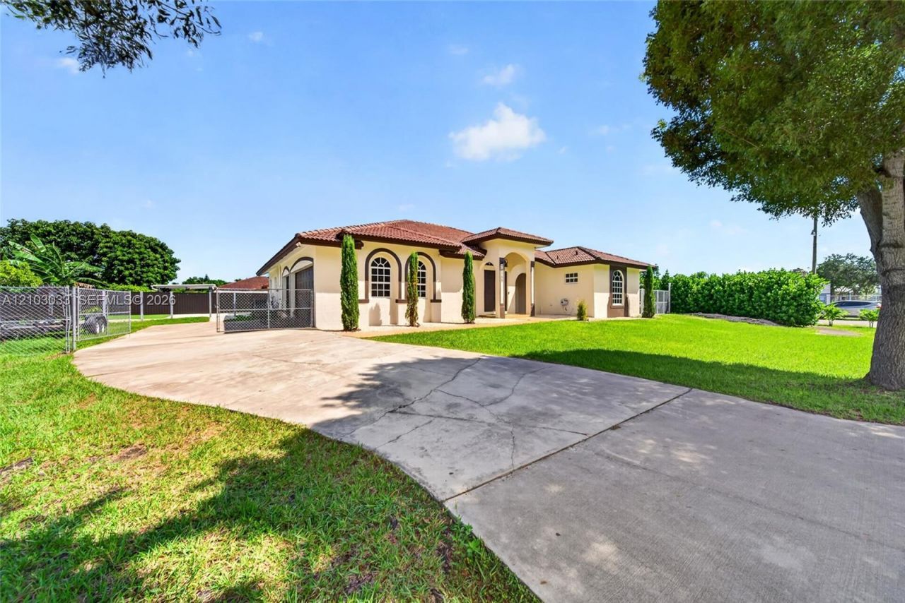 28155 SW 166th Ct , Homestead, FL 33033 Photo