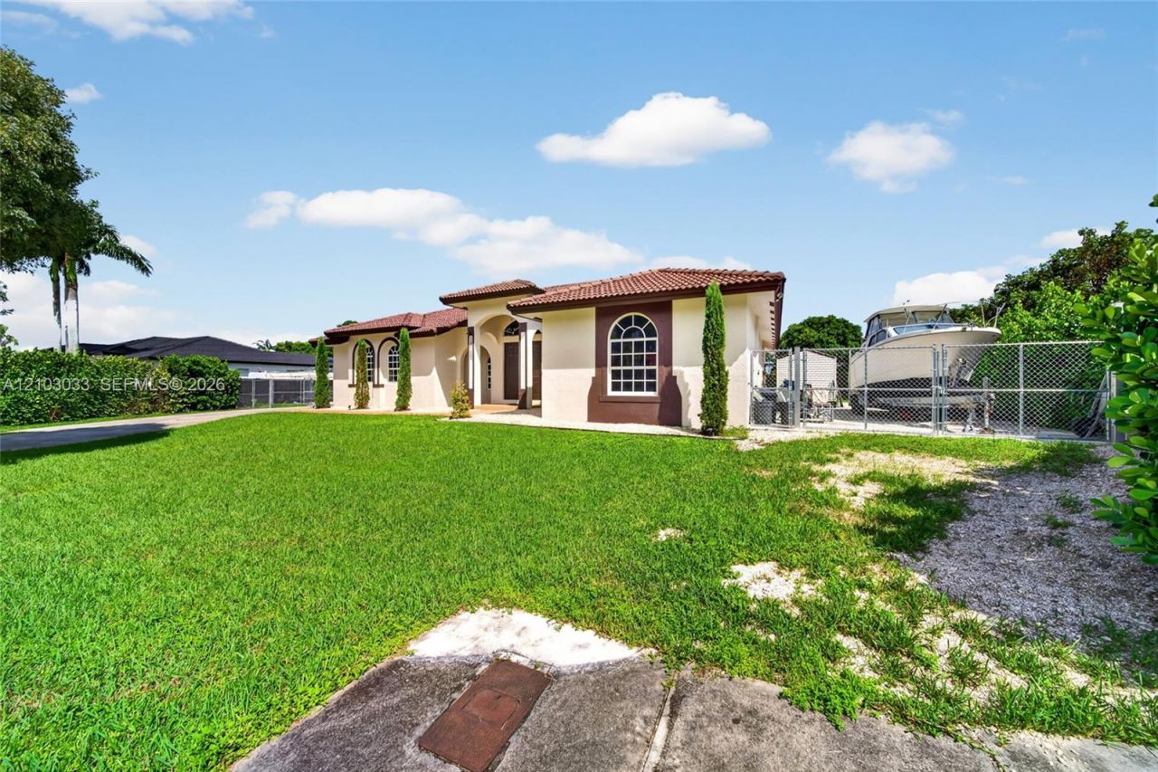 28155 SW 166th Ct , Homestead, FL 33033 Photo