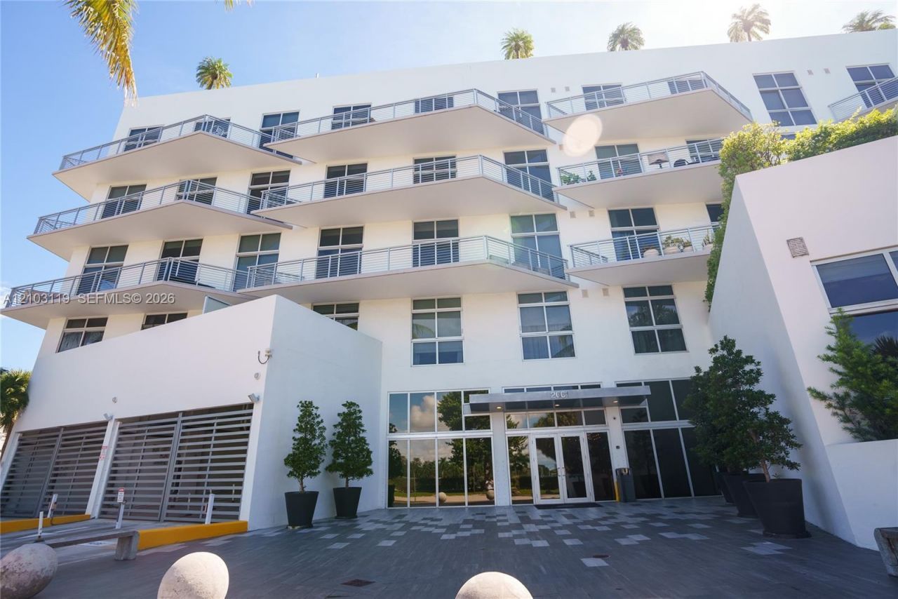 2001 Meridian Ave , Unit 516, Miami Beach, FL 33139 Photo