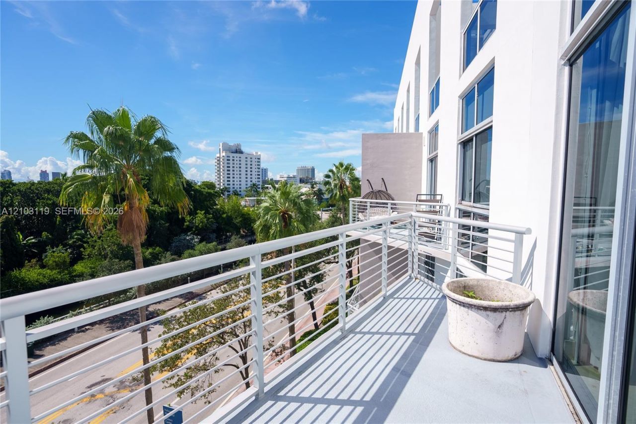 2001 Meridian Ave , Unit 516, Miami Beach, FL 33139 Photo