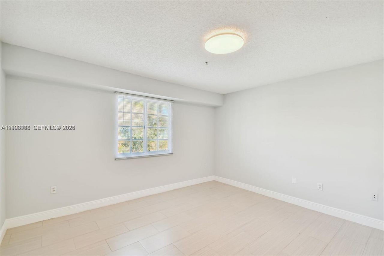 2945 NE 185th St , Unit 1407, Aventura, FL 33180 Photo
