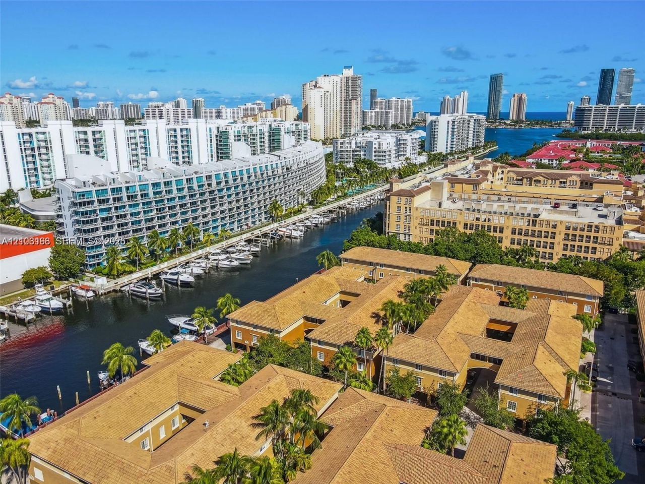 2945 NE 185th St , Unit 1407, Aventura, FL 33180 Photo