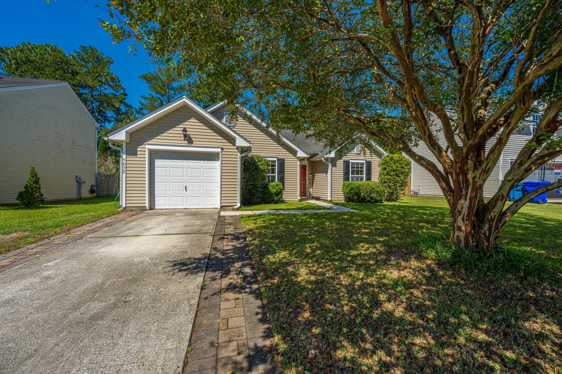 9832 Stockport Circle Photo 24